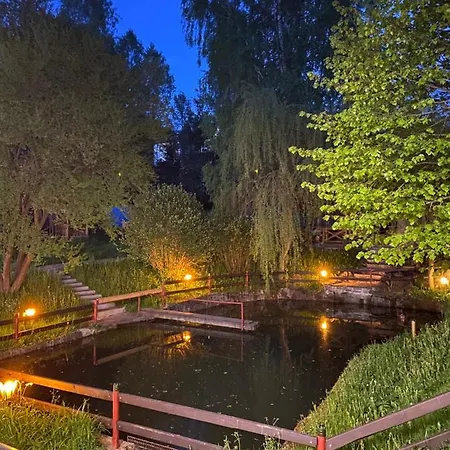 Chalet маєток смерековий Slavske