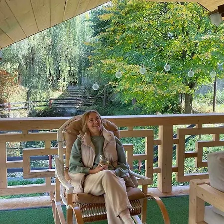 маєток смерековий *