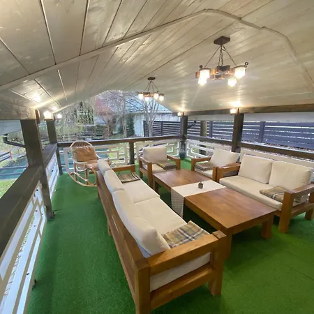 маєток смерековий